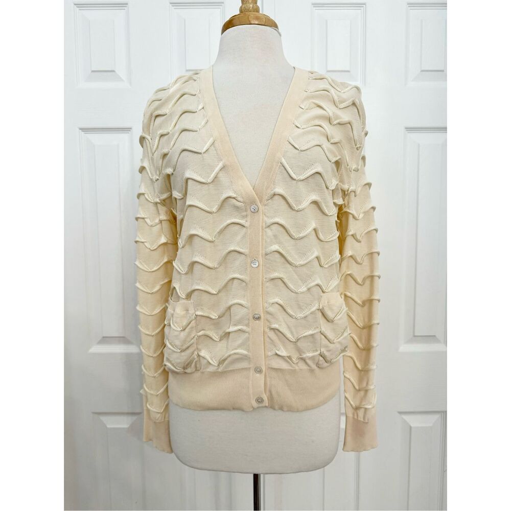 Salvatore Ferragamo Dimensional Cream Frill Pattern Button-Front Cardigan Chevro